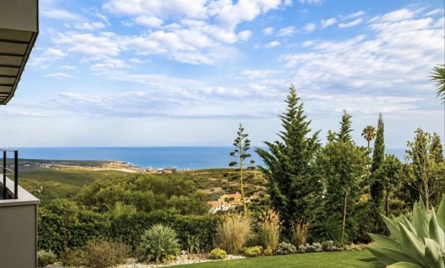 quinta-da-marinha-03-jardim-vista-mar-pt